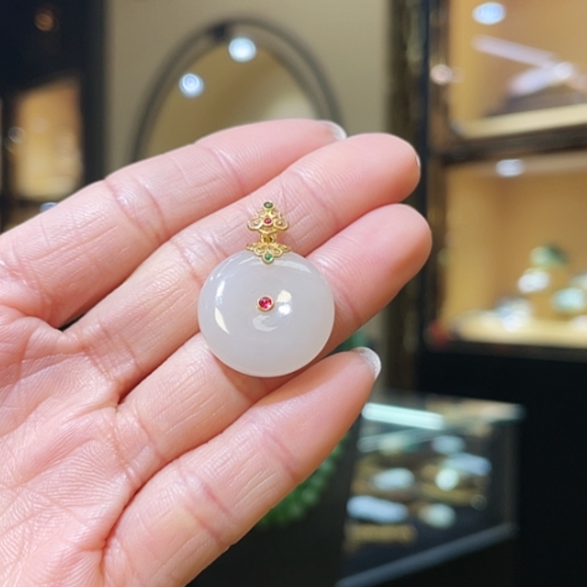 【闪购商品】和田玉颈饰18K金镶嵌平安扣