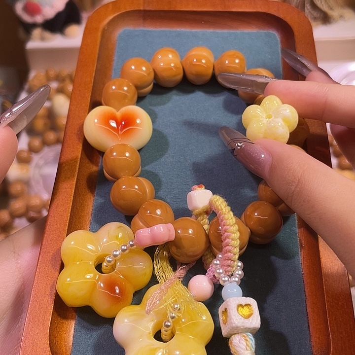 不***.吊坠猴头核桃奶油爱心小花屁桃手持