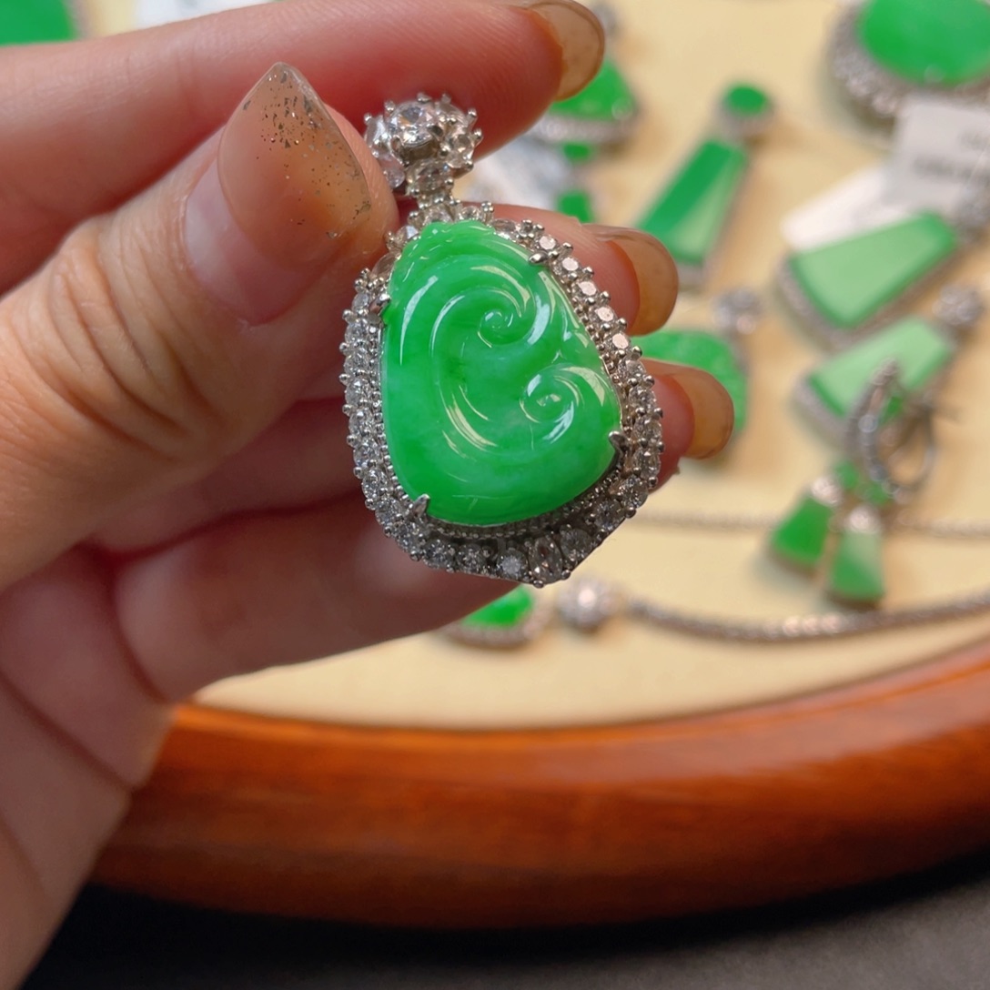 翡翠吊坠(不含链)银S925镶嵌