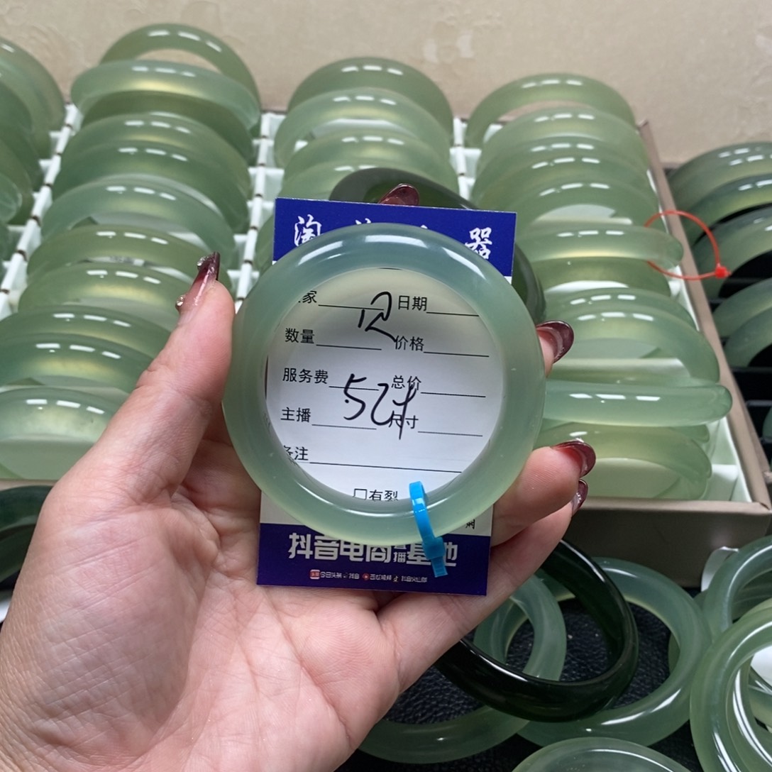 蛇纹石玉手镯未镶嵌W***n