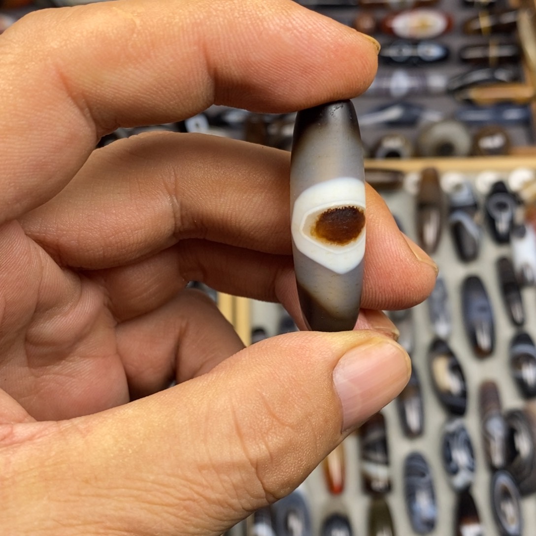 玛瑙/玉髓散珠缠丝玛瑙天珠