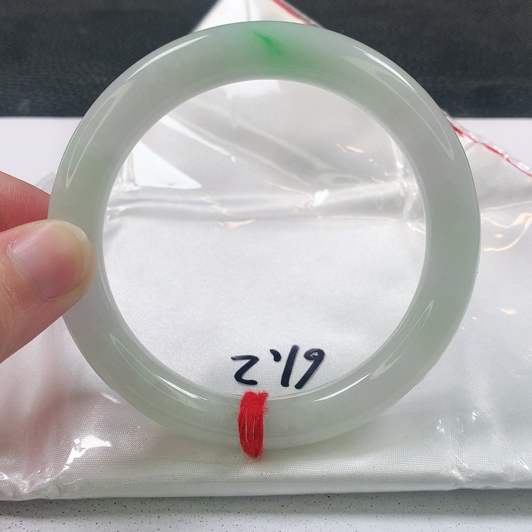 未镶嵌手镯（圆镯）翡翠340