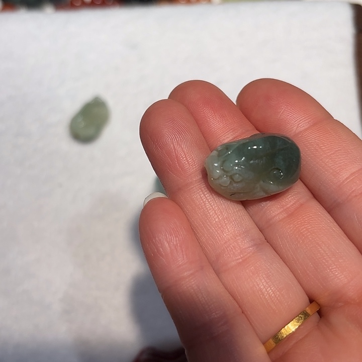 小***雨蛇纹石玉未镶嵌手串