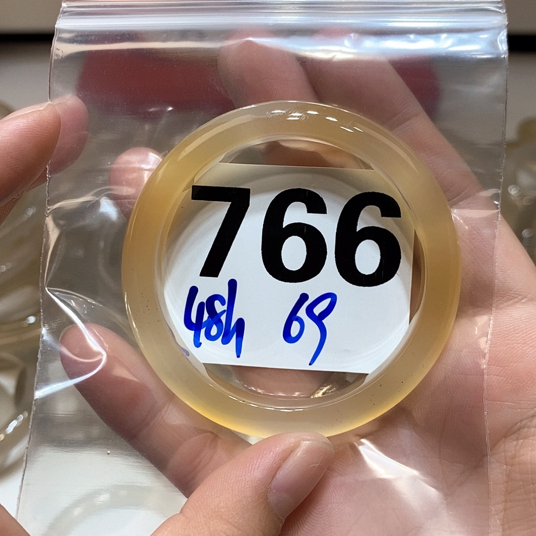 梨***7手镯玛瑙/玉髓未镶嵌