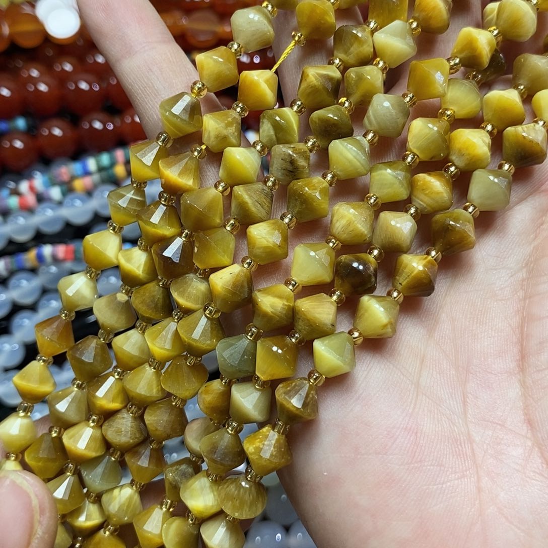 玛瑙/玉髓未镶嵌珠宝半成品金虎一条卡8mm