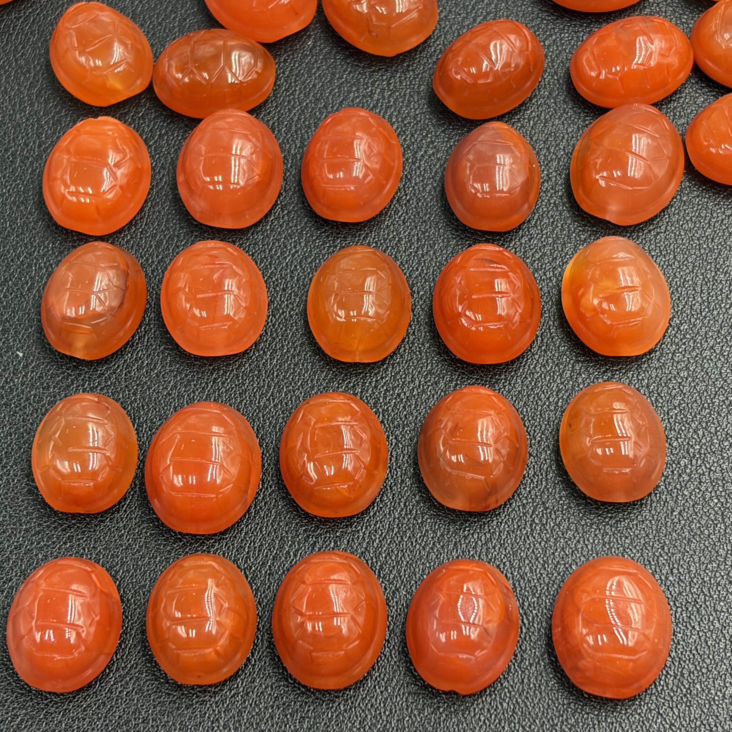 「戴琴珠宝」DQ5733-南红富甲通孔配饰（多样性发其一）