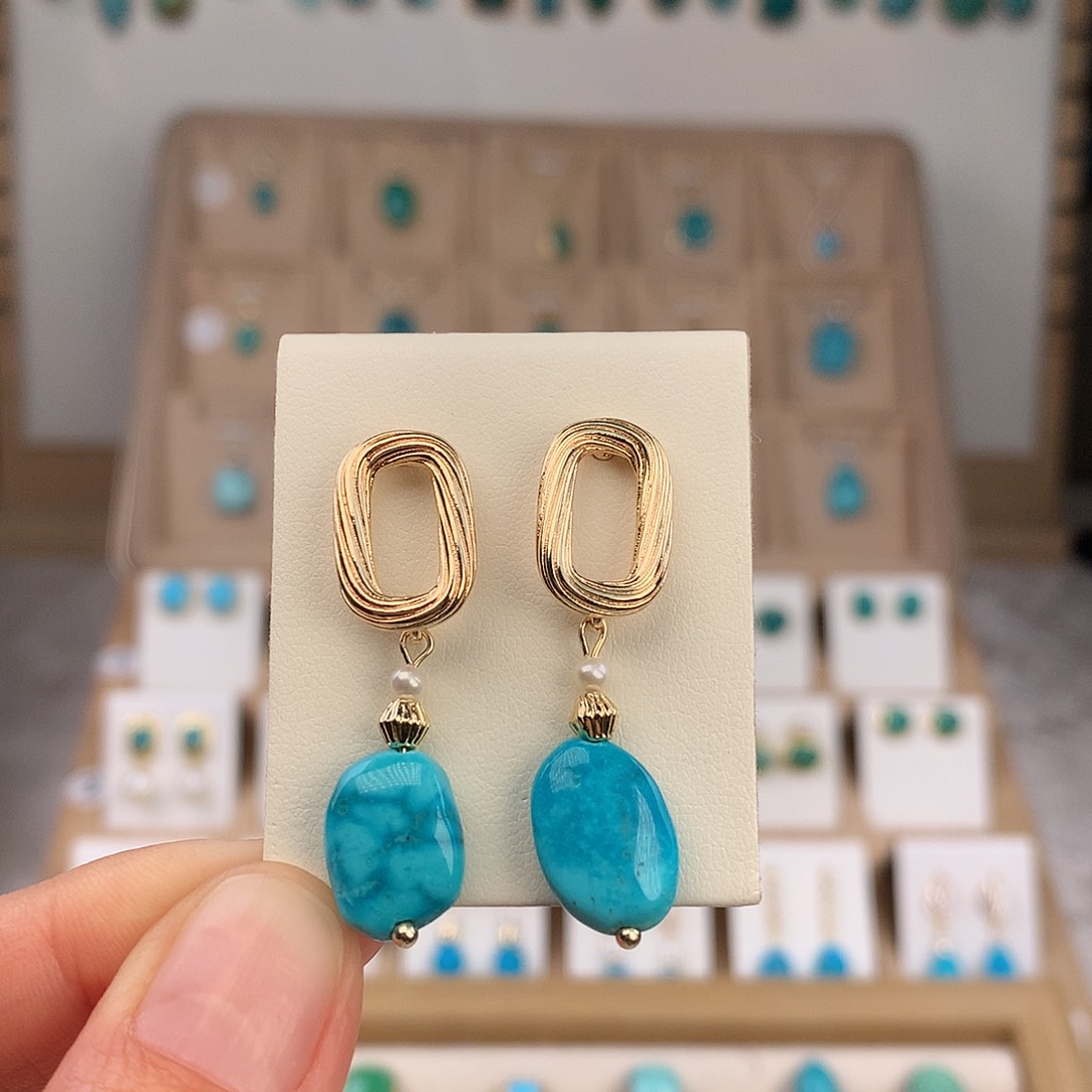 绿松石未镶嵌耳饰