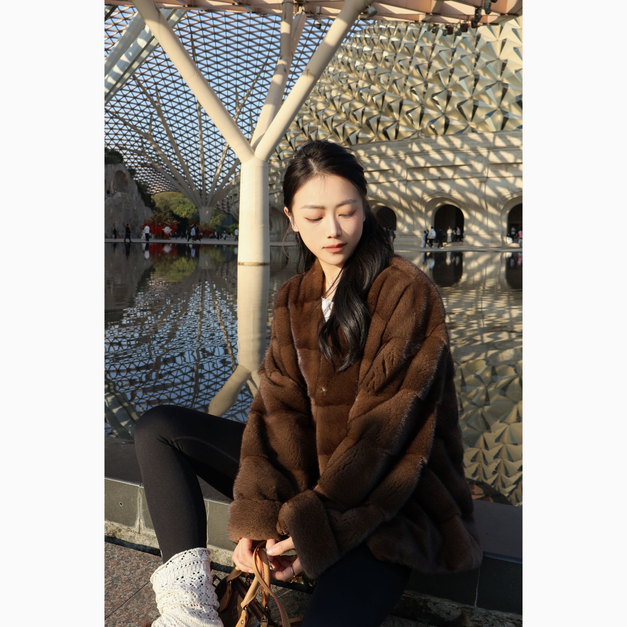 【摩登日记】天鹅绒级别进口水貂整貂海宁横排V领外套秋冬大衣女