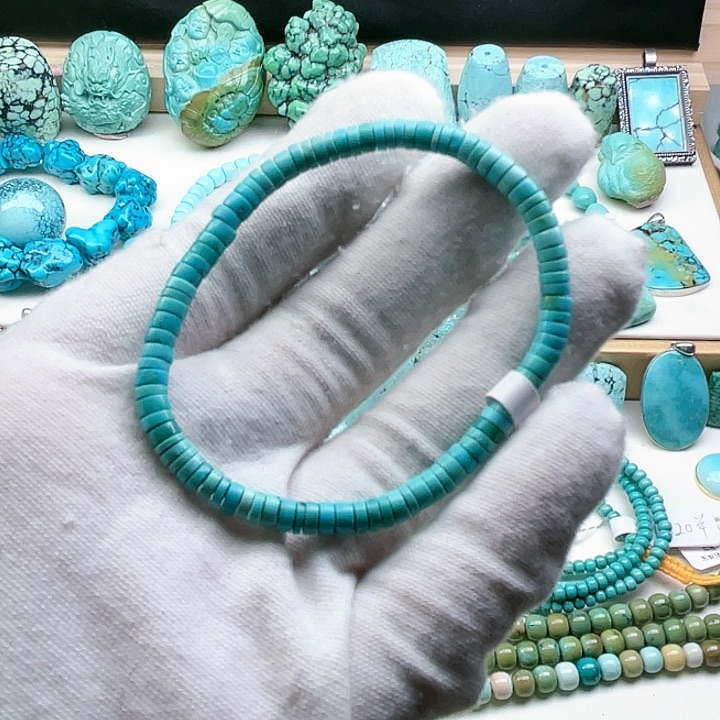 绿松石配饰未镶嵌