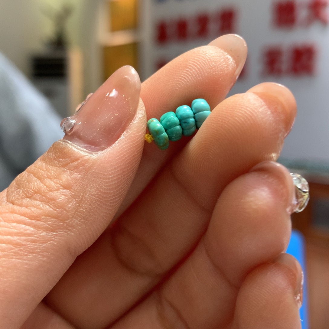 绿松石配饰未镶嵌