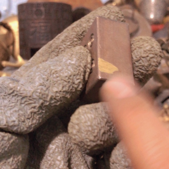 h***l闪电购铜摆件工艺品