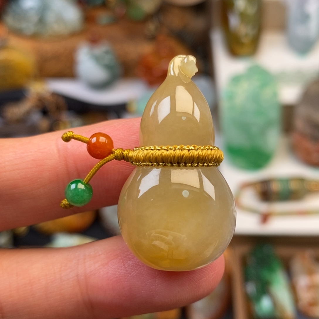 翡翠未镶嵌颈饰福禄