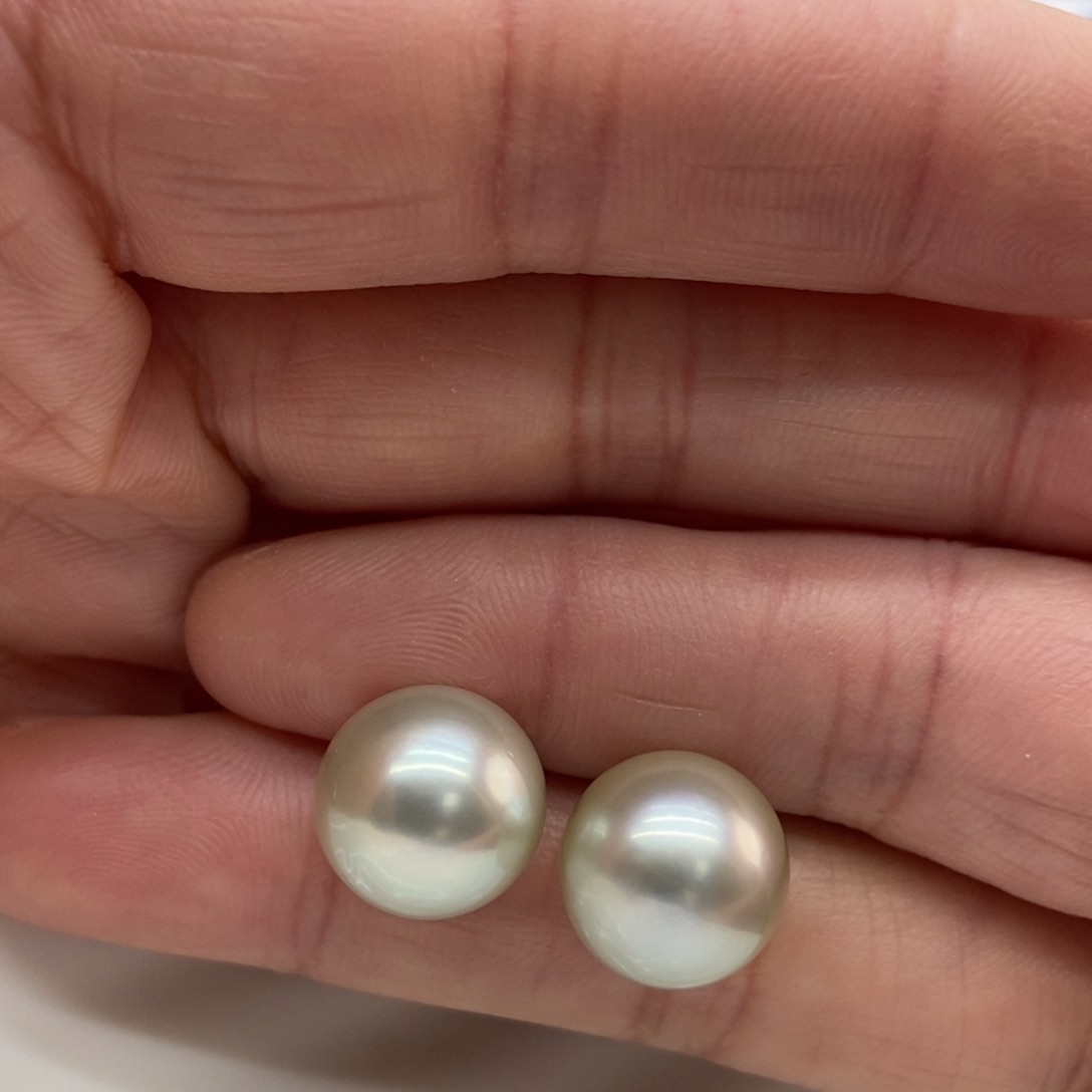 海水珍珠耳饰18K金镶嵌