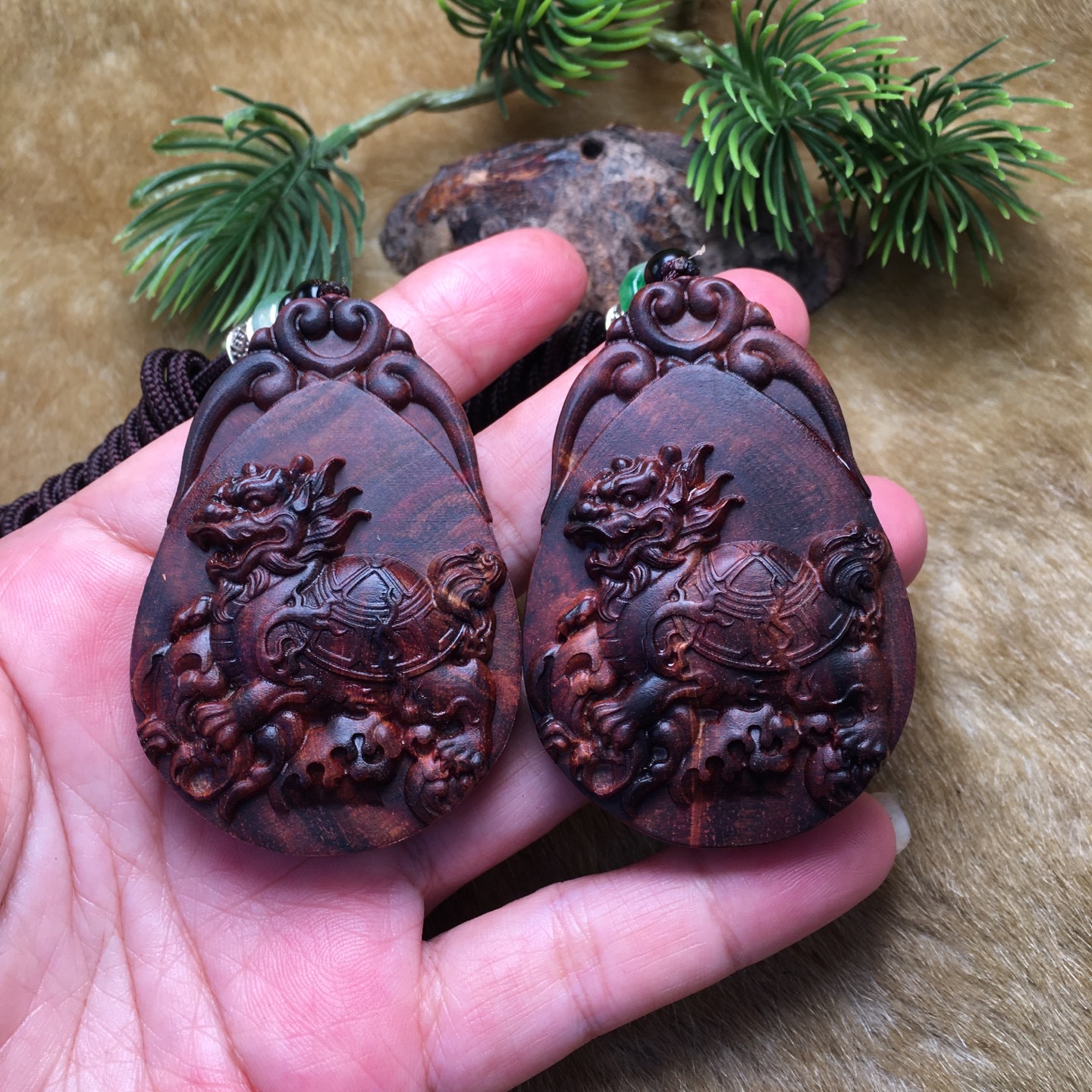 海南黄花梨木雕如意头神龟貔貅瑞兽项链吊坠精雕椭圆龙龟车挂件