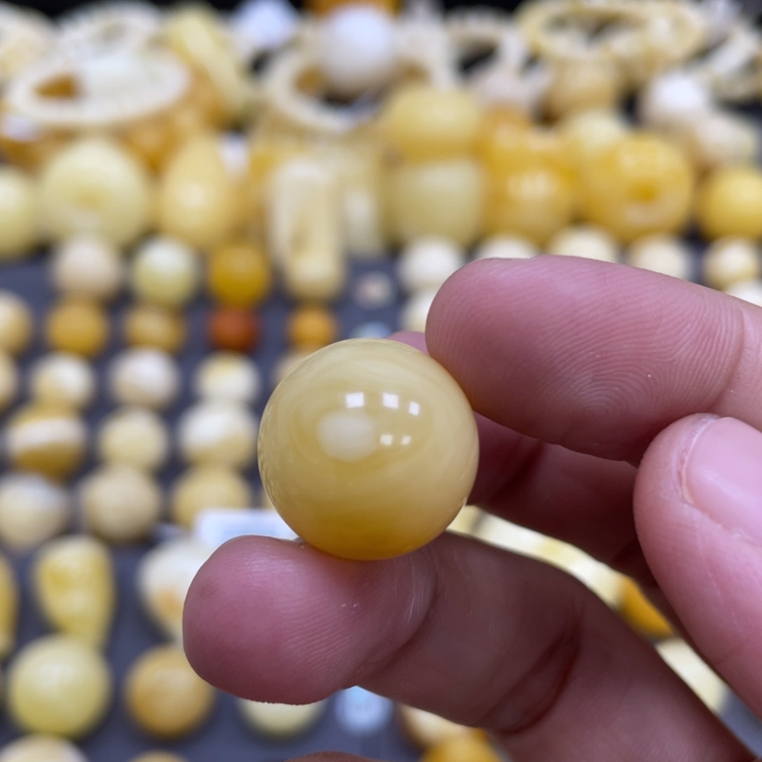 蜜蜡未镶嵌裸石16.5mm