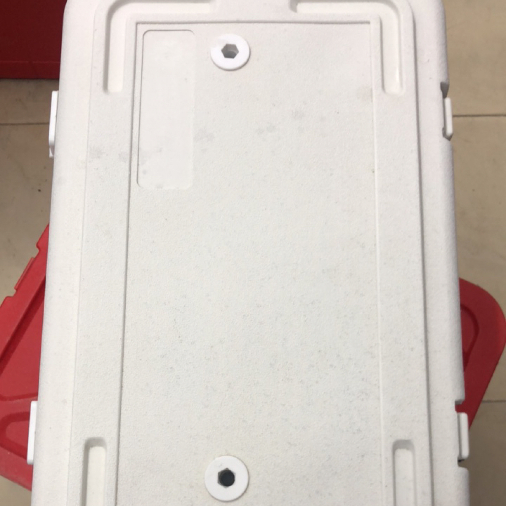 35L高配微瑕保温箱