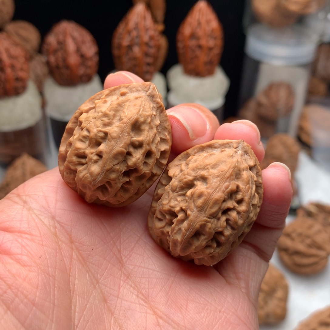 文玩核桃吊坠小武核桃14