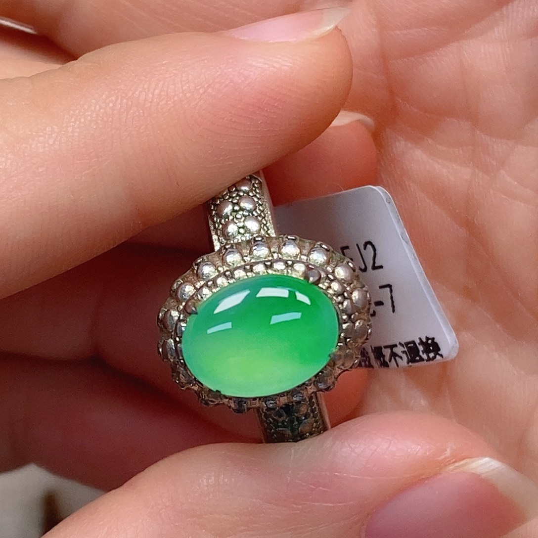 翡翠未镶嵌戒指翡翠蛋面