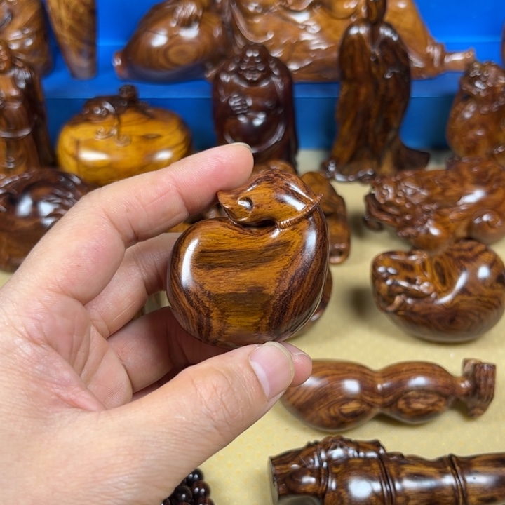 黄花梨降香黄檀把件