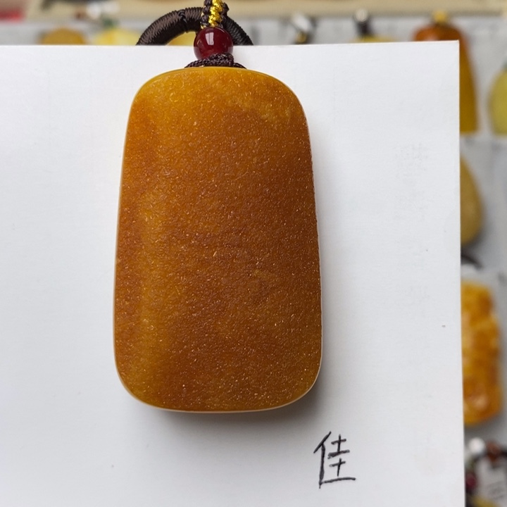 琥珀颈饰未镶嵌琥珀