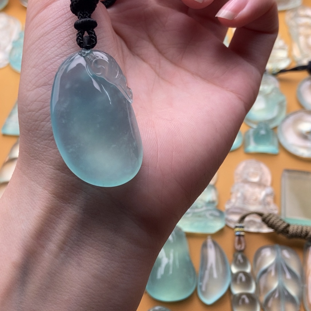 蛇纹石玉未镶嵌吊坠(不含链)