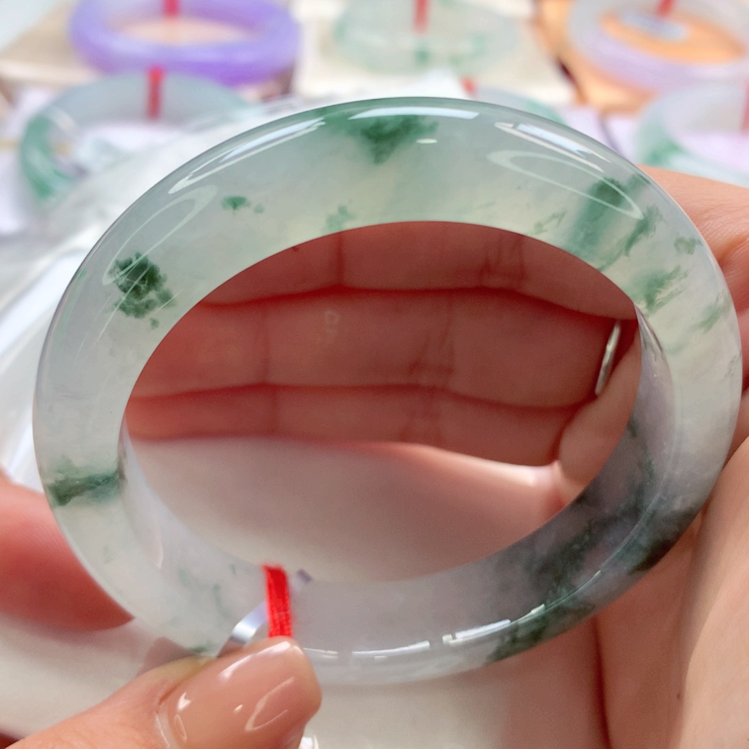 翡翠手镯未镶嵌师妹水墨丹青