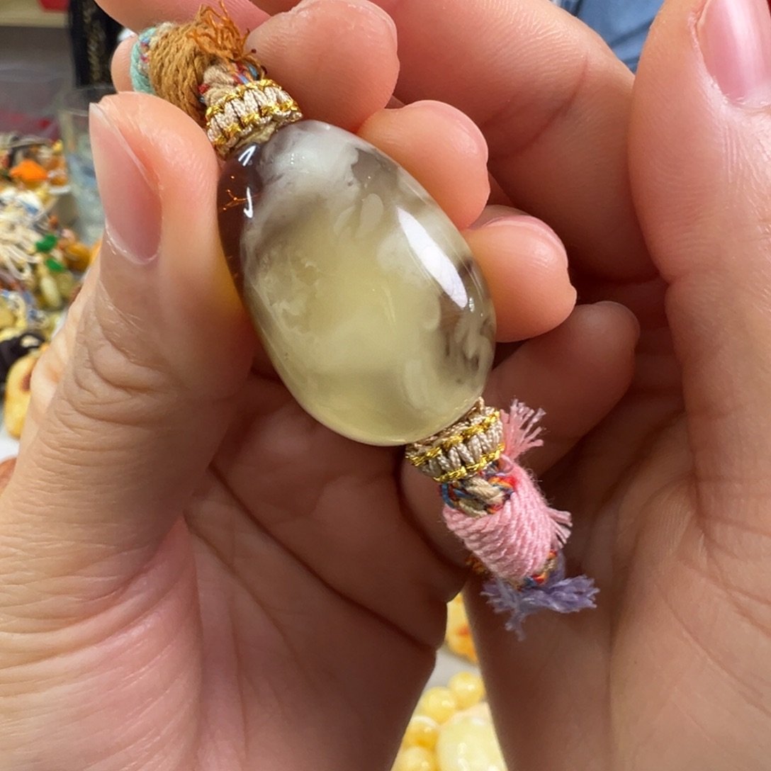 蜜蜡裸石未镶嵌蜜蜡