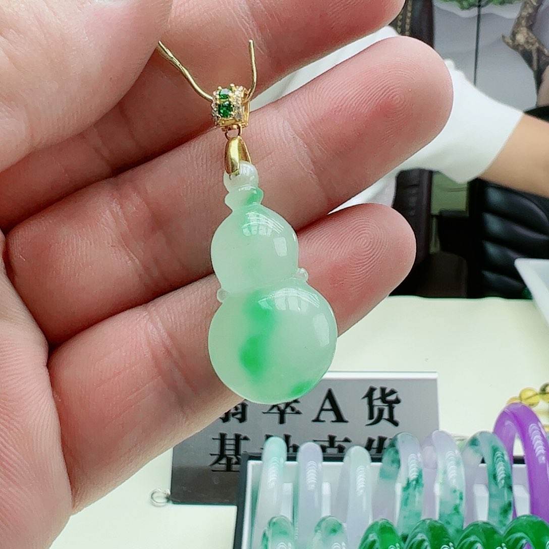 翡翠吊坠(赠链)银S925镶嵌