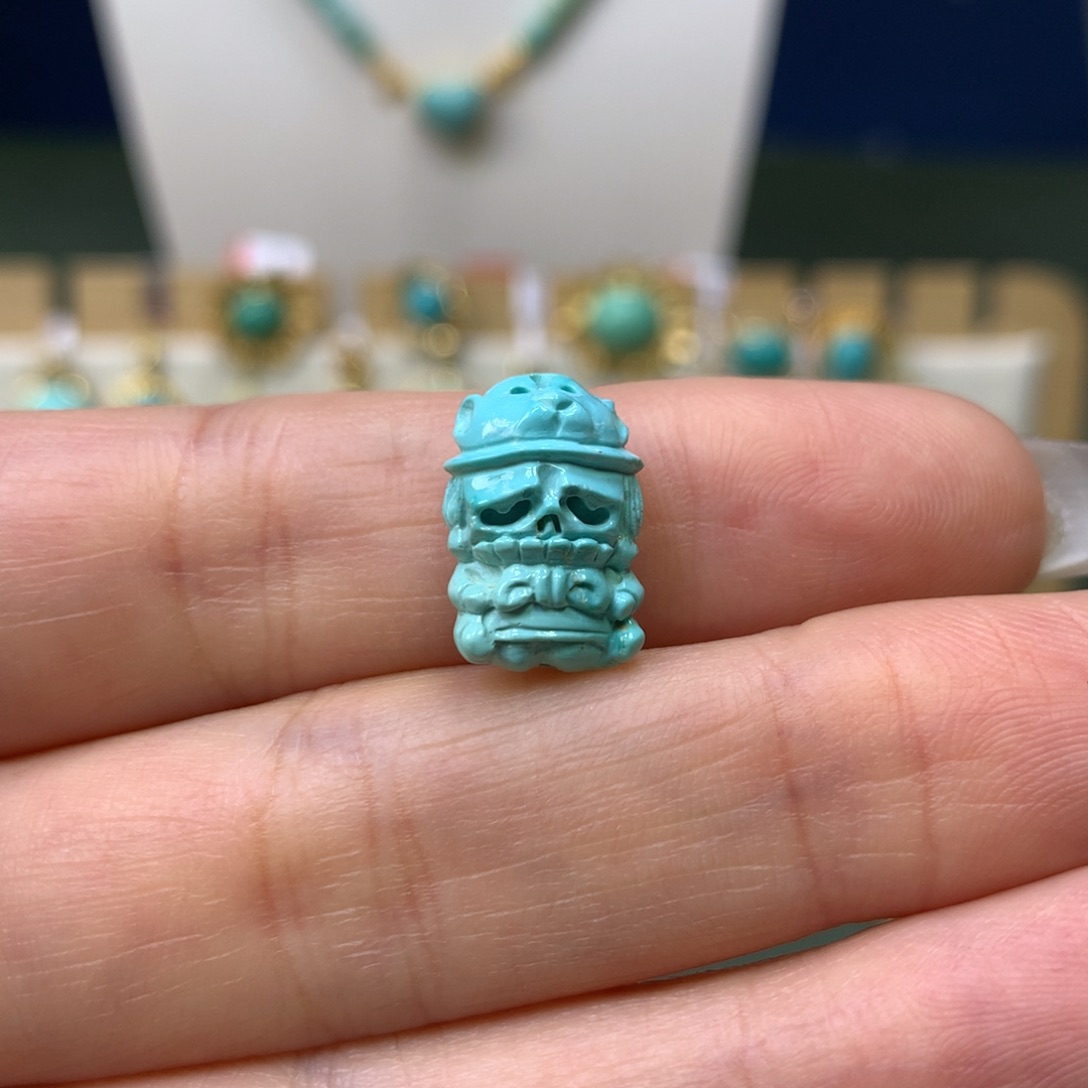 绿松石吊坠未镶嵌