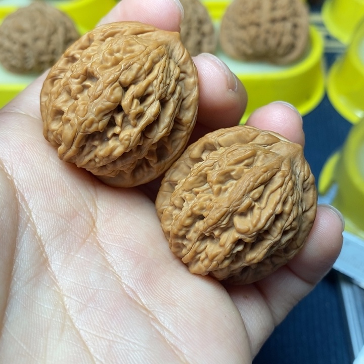 文玩核桃手捻虎头33