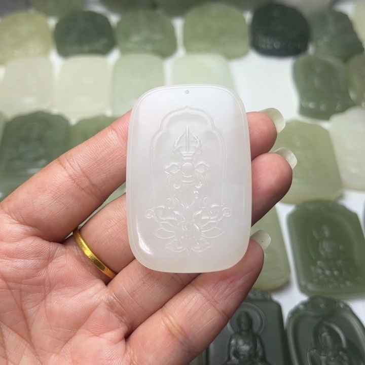 和田玉未镶嵌颈饰博*轩