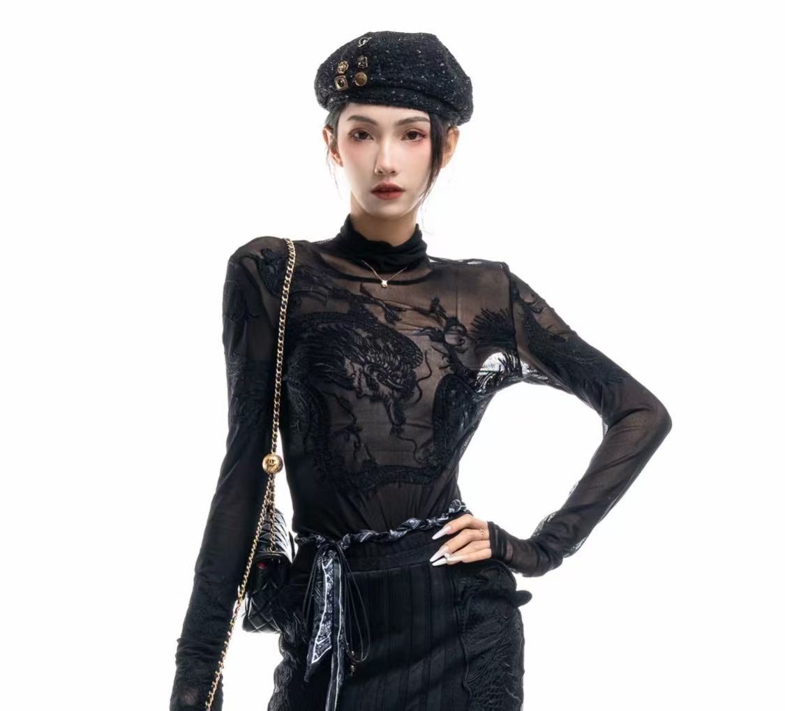 2025新款妖客设计师品牌重工刺绣显瘦时尚长袖百搭皮肤衣上衣  女