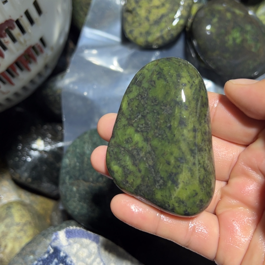 未镶嵌蛇纹石玉西藏藏玉药王石用****2