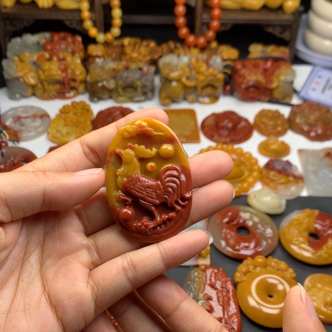 石英质玉（黄龙玉）挂件未镶嵌