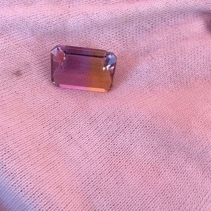 杨***焱水晶车挂未镶嵌水晶