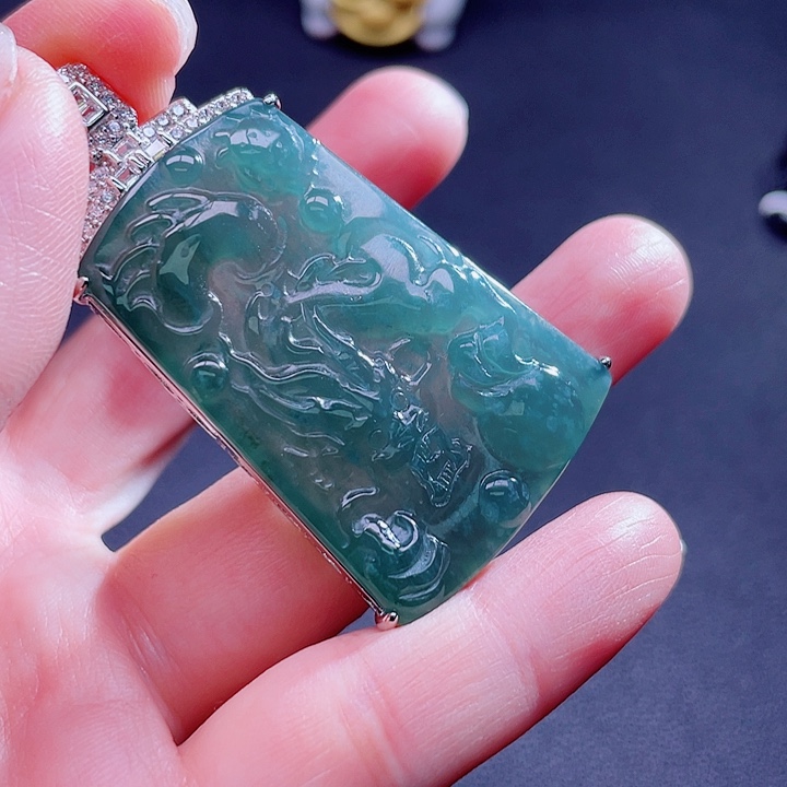 翡翠吊坠(不含链)未镶嵌