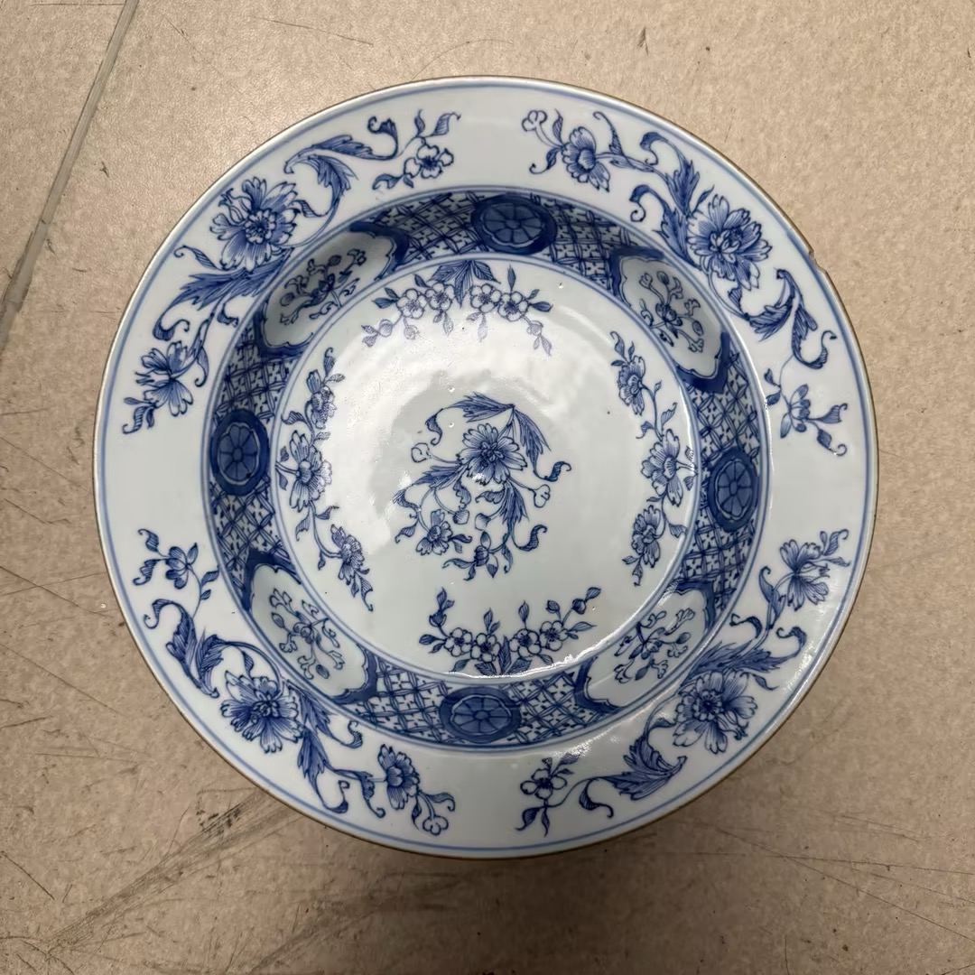 M25LZ000989 - 清乾隆 青花折枝花卉纹折沿盘