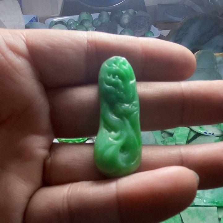 定制翡翠未镶嵌翡翠