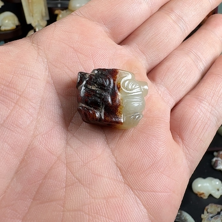 陈***环和田玉（糖玉）未镶嵌挂件