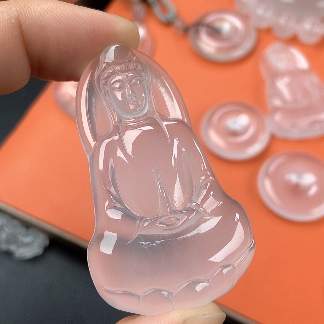 石英质玉颈饰未镶嵌素衣观音