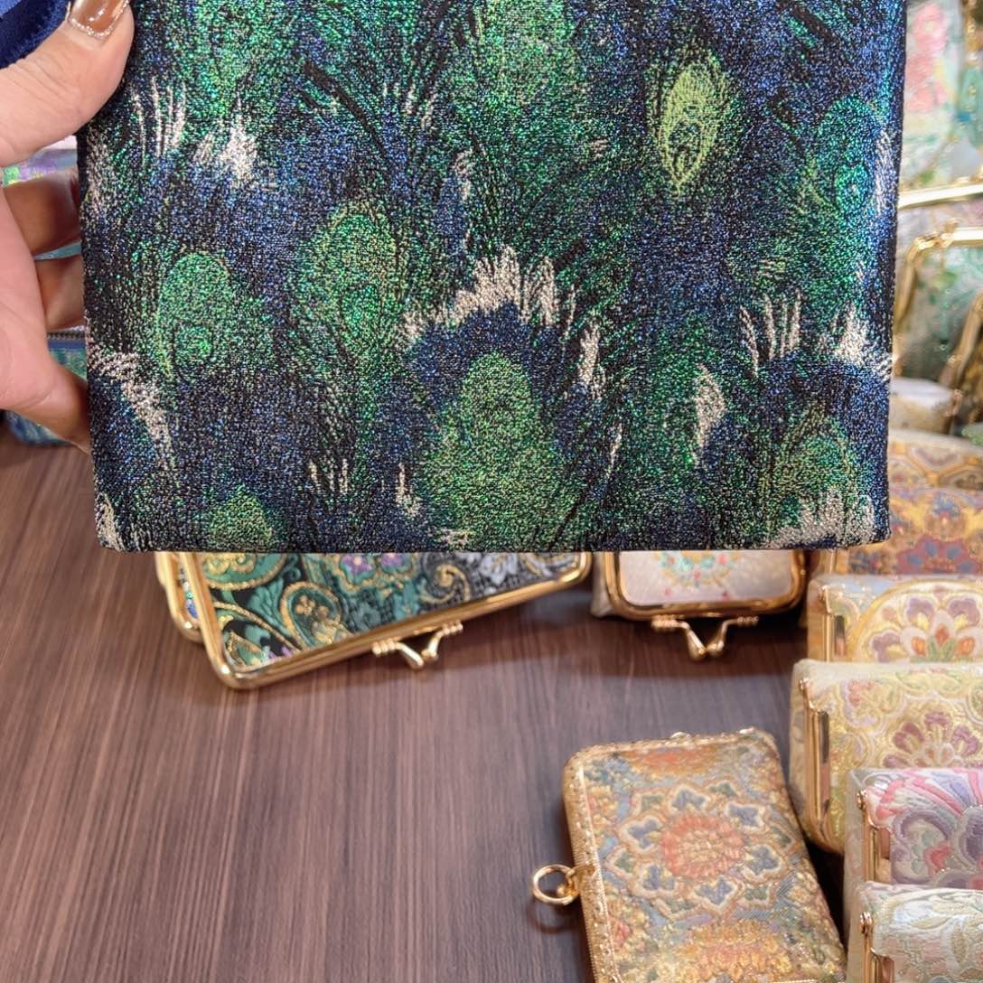 小***分蚕丝福利雀羽夹心包