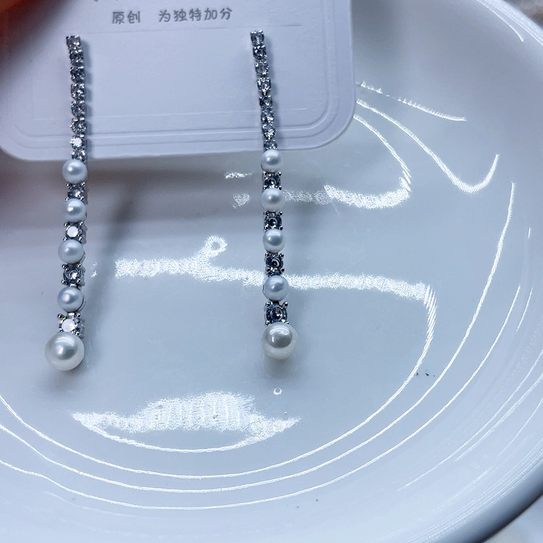 银S925镶嵌耳饰淡水珍珠