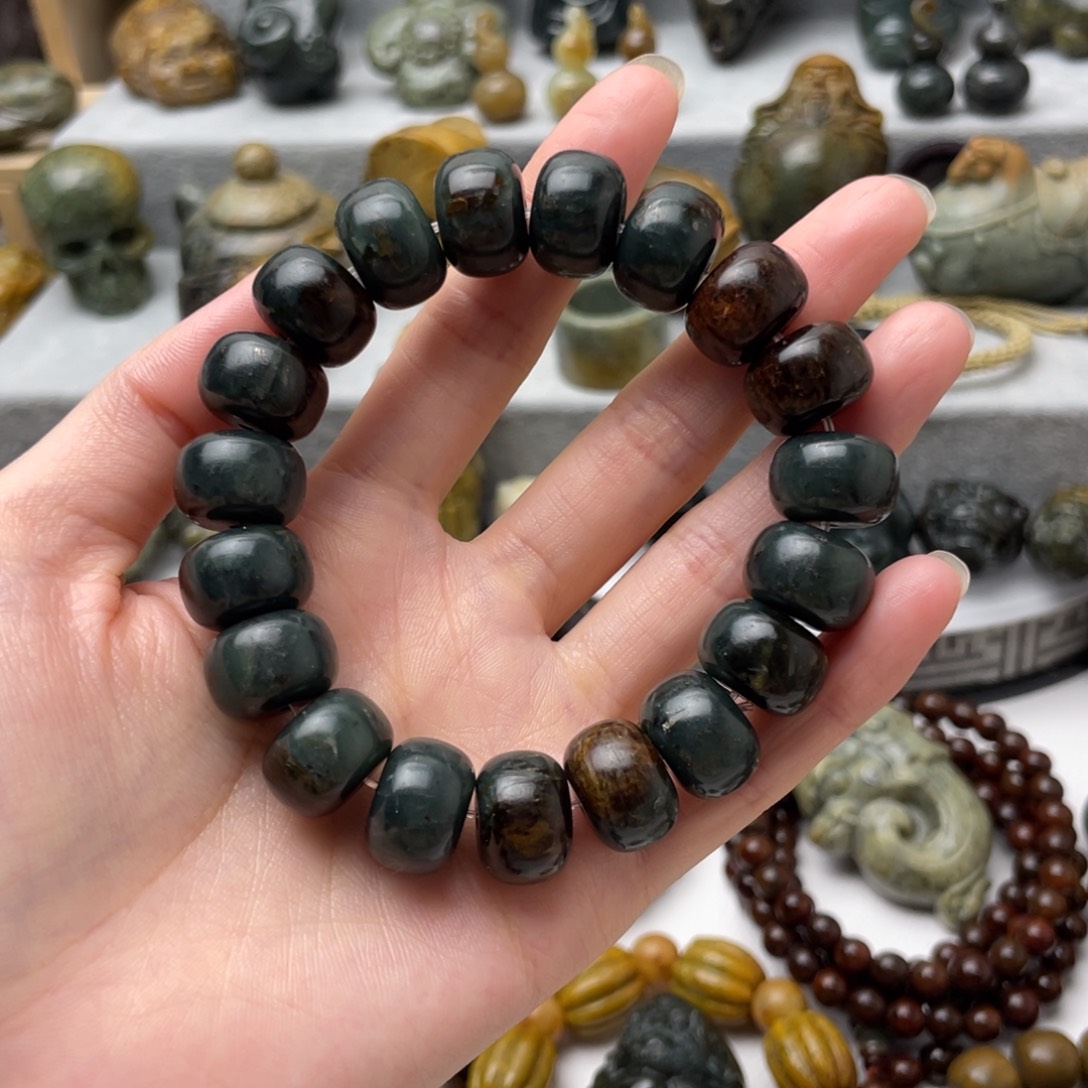 手串未镶嵌岫岩河磨玉（透闪石质玉）