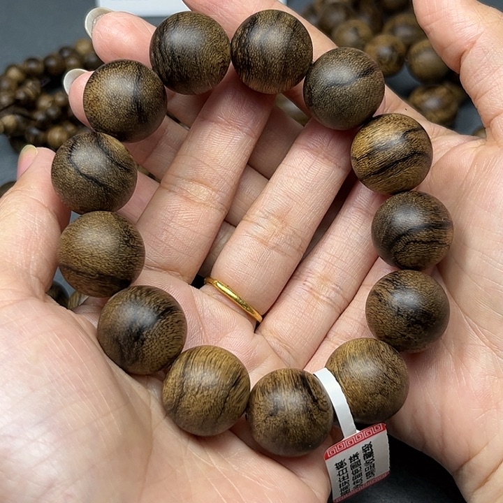 手串沉香牛*牛越南芽庄白棋留疤