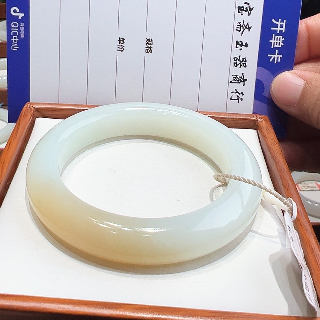 和田玉手镯未镶嵌55