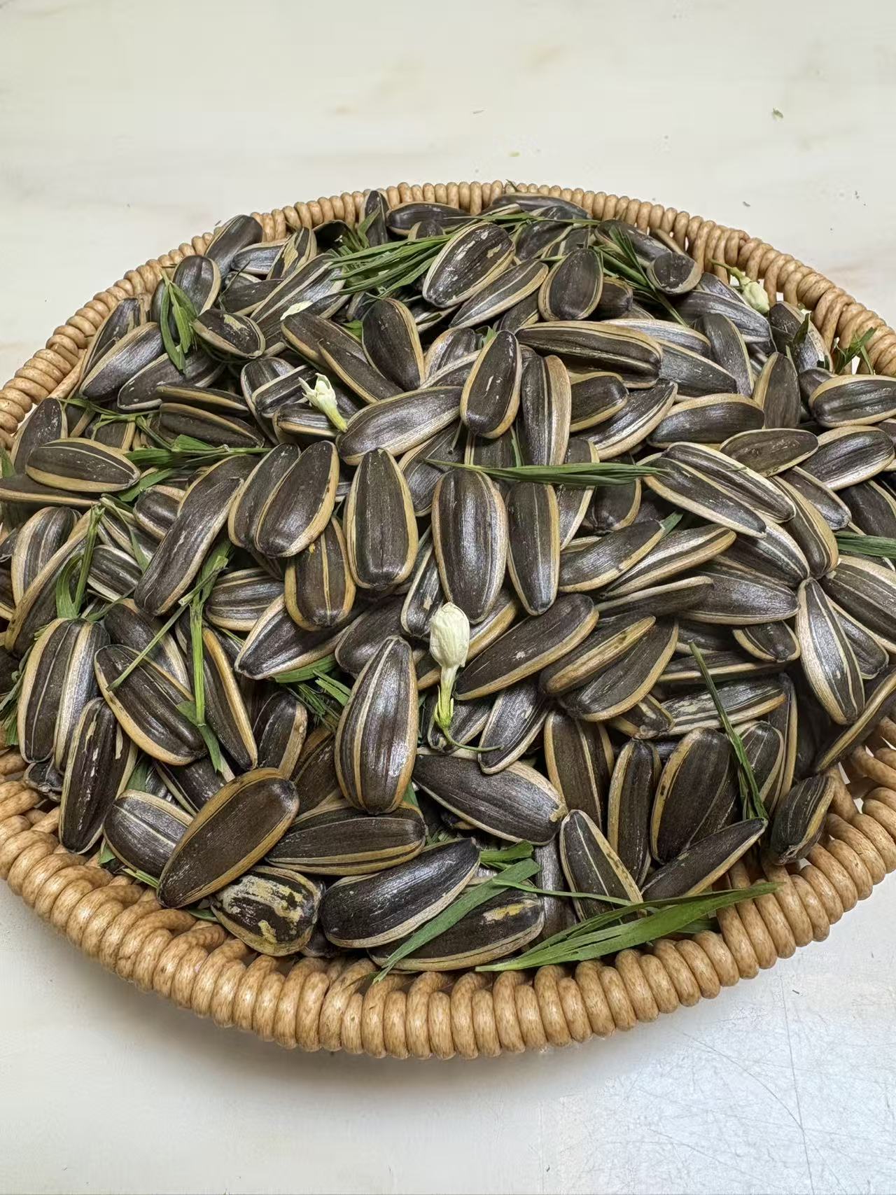 青甜茉莉，老式咸味，五香瓜子（买5斤送一包）