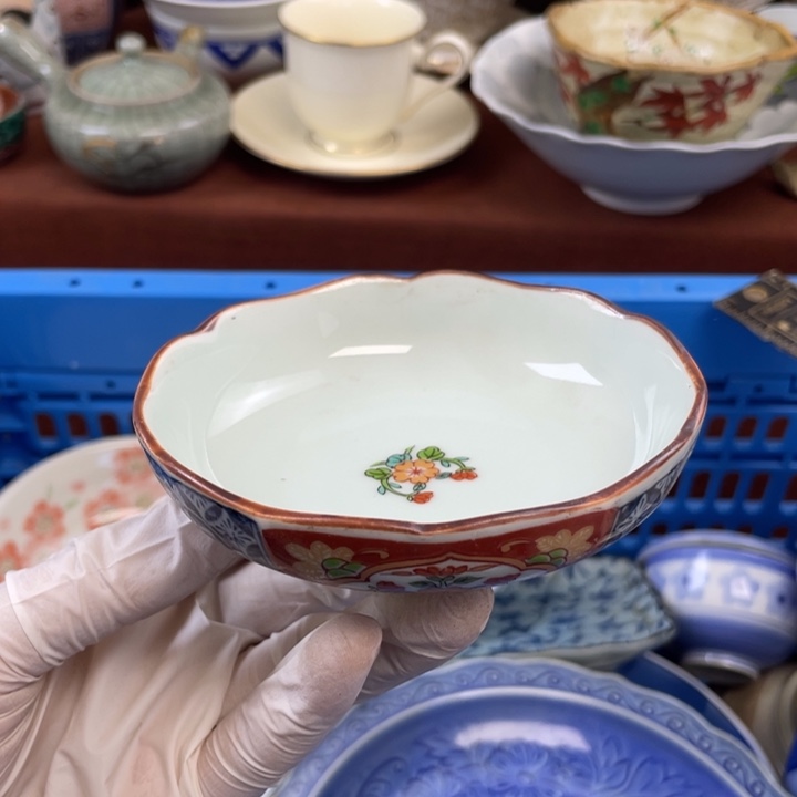 他家瓷器真美…开播了