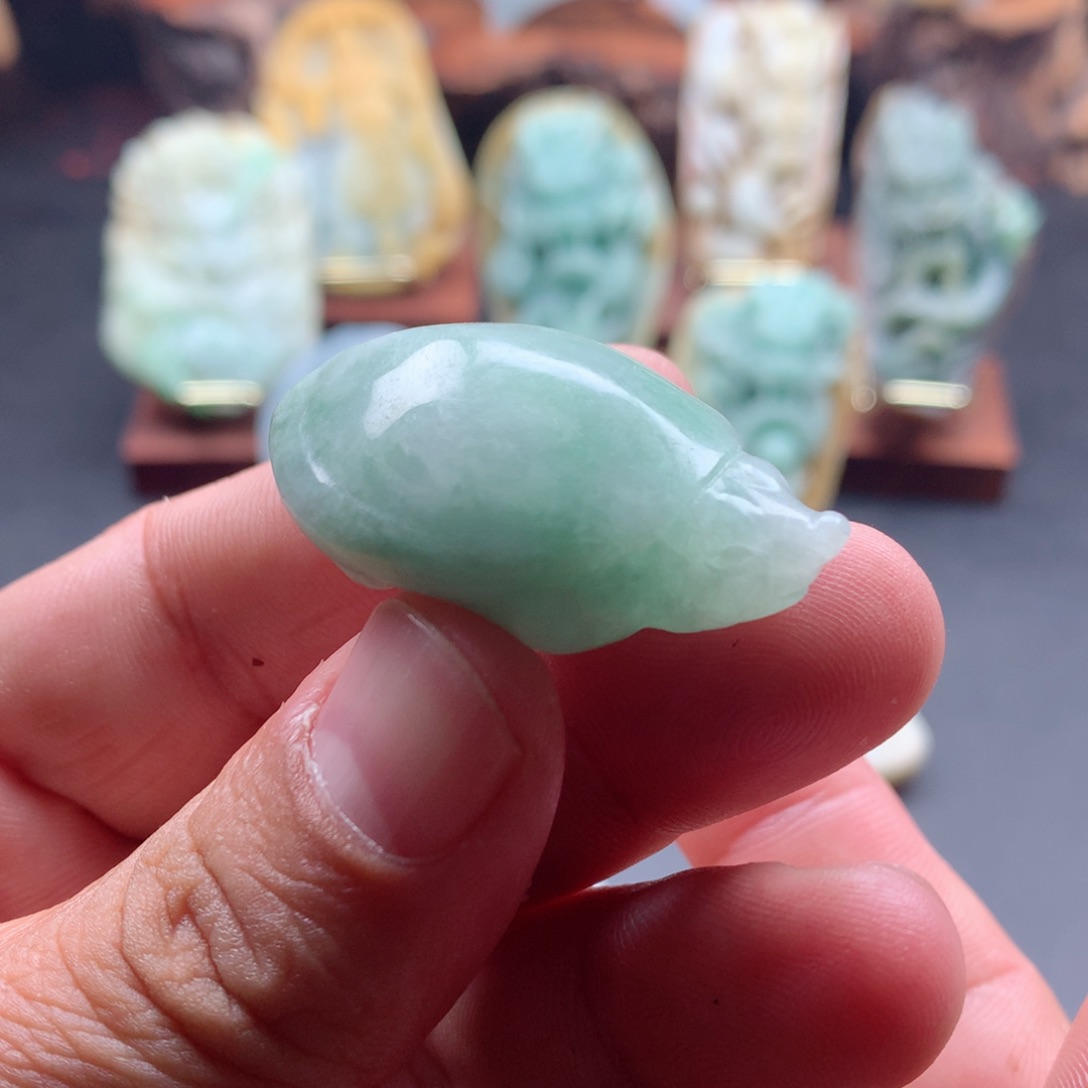 定制翡翠未镶嵌翡翠