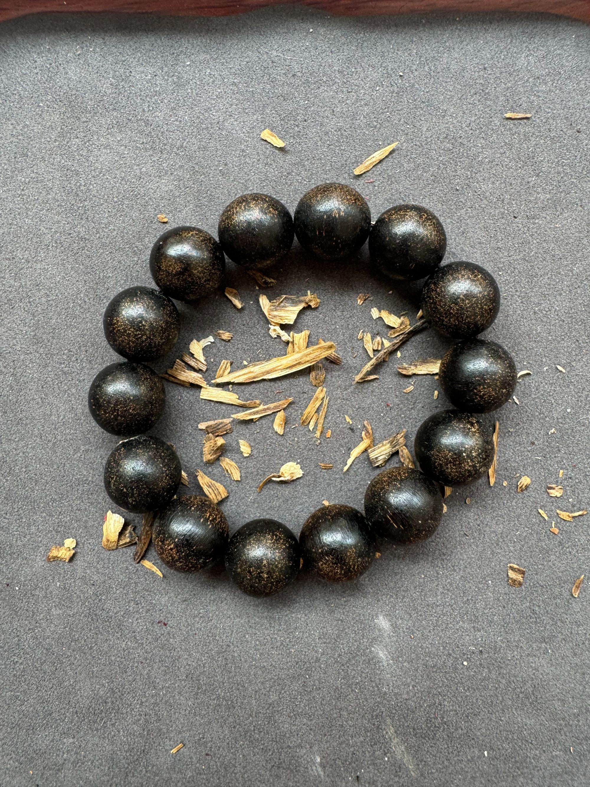 G13牛牛专属沉香木串16mm