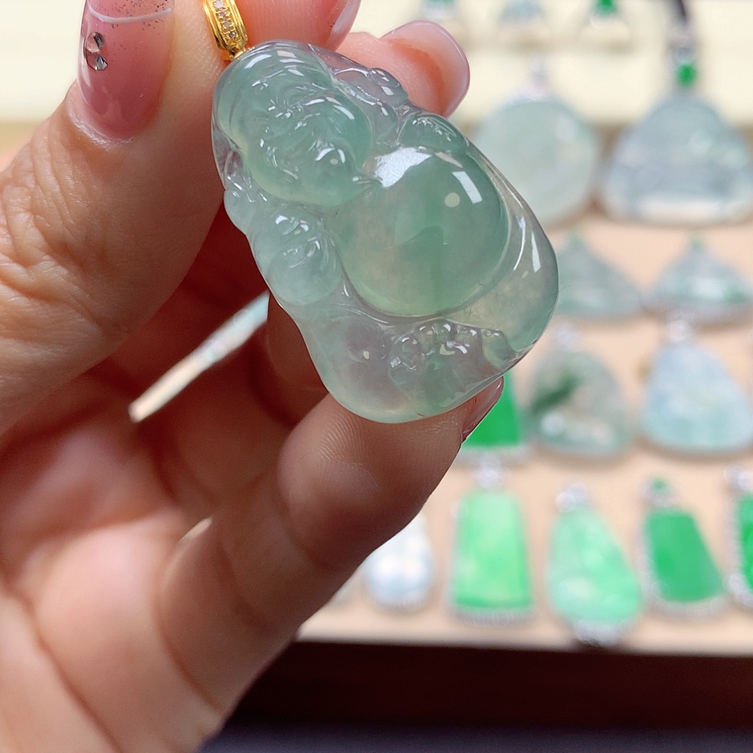 翡翠颈饰18K金镶嵌江*翡翠